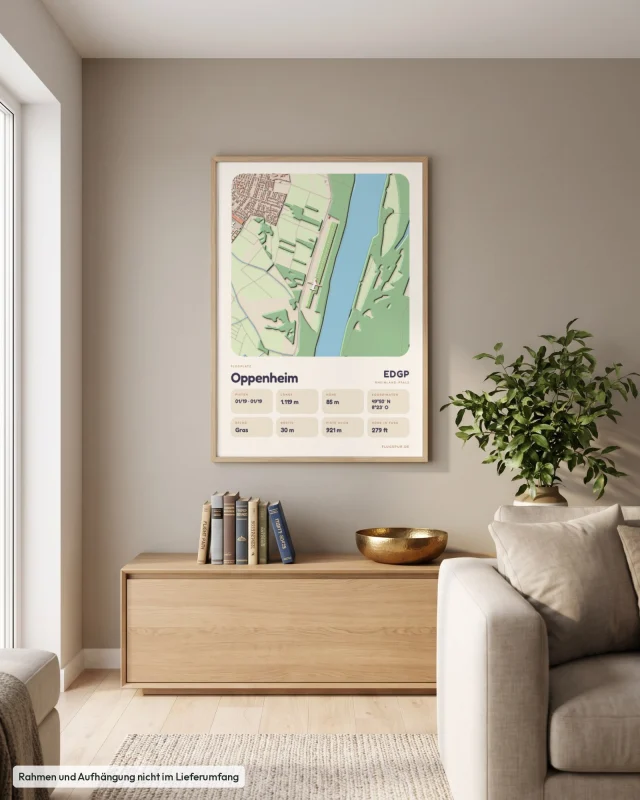 Poster Oppenheim im Stil Clay: Wohnzimmer – Sideboard mit Fliegerbüchern, Eiche
